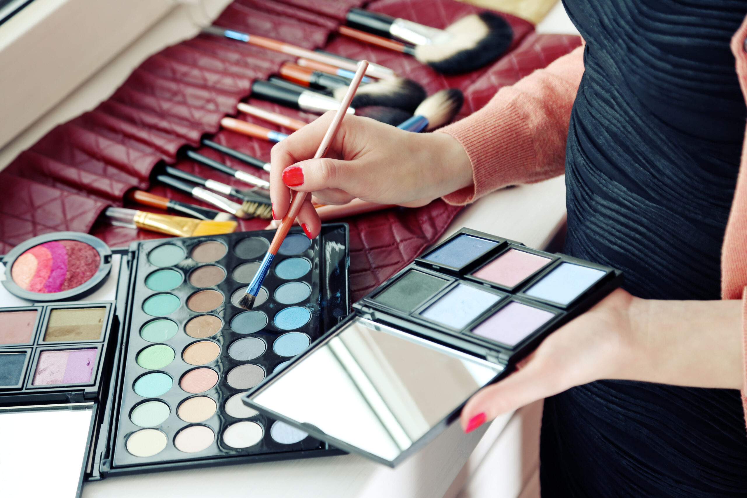 Maquillaje, la única industria que nunca está en crisis | TUMAKEUP - Tu  Escuela De Maquillaje Online